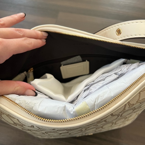 NWT Coach Dufflette - Picture 6 of 9